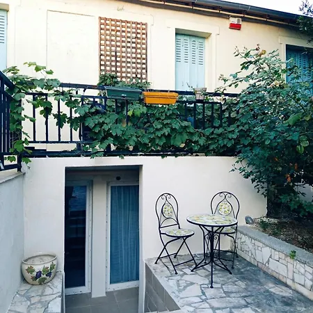 Cozy Avec Jardin Apartment *
